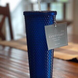 BNWT 24oz tumbler with straw